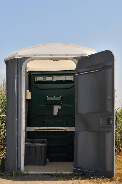 Best Portable restroom solutions  in La Pine, OR